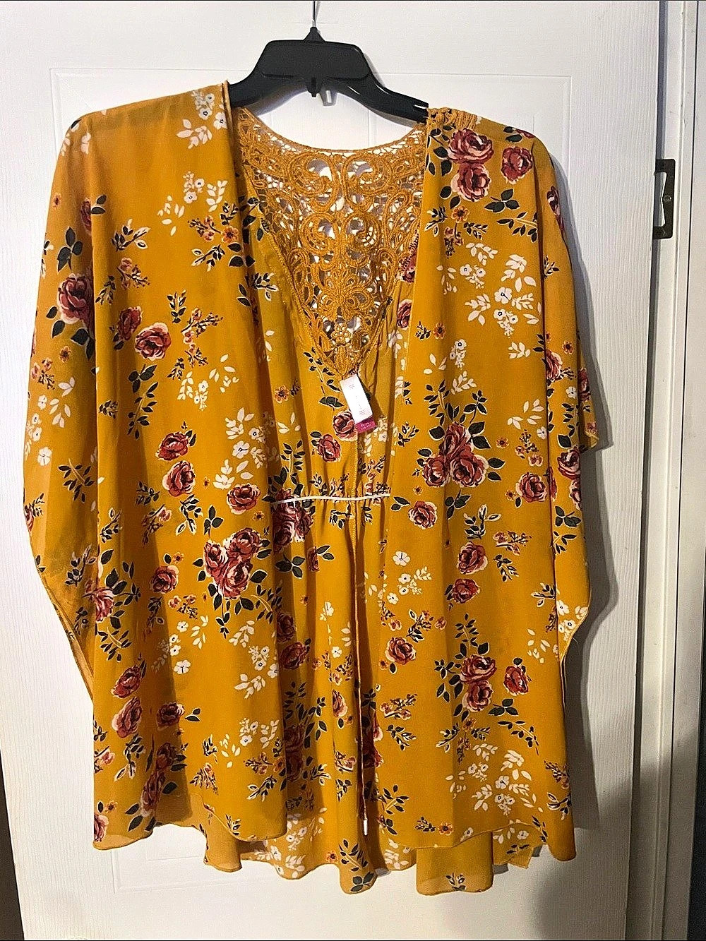 No Boundaries Women's Floral Yellow Tunic XL Like New